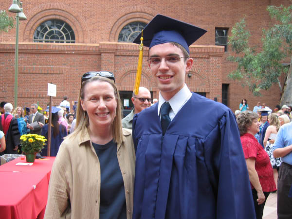 Spring 08 Graduation083
